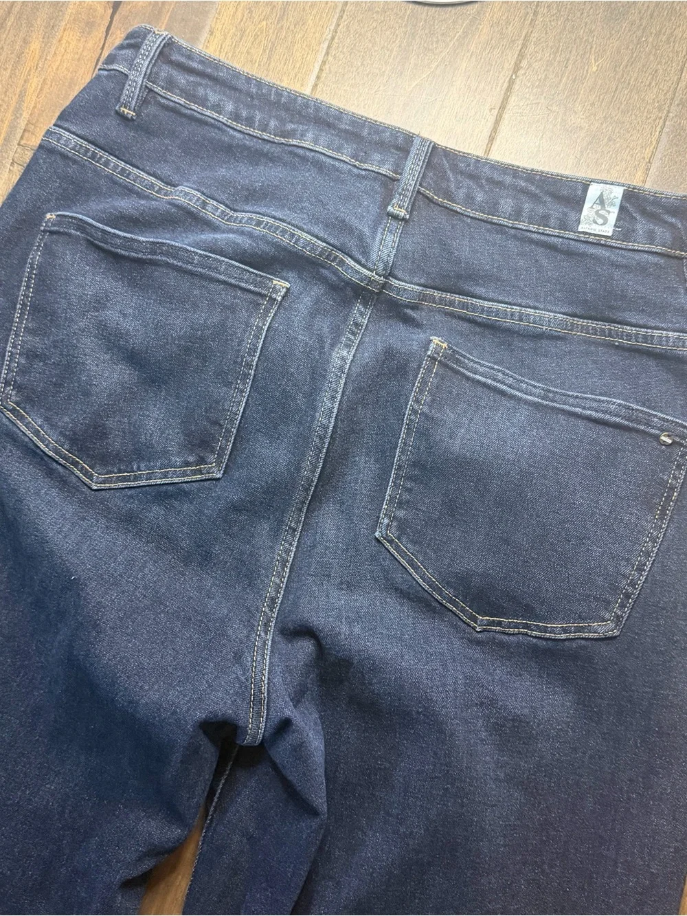 Altar’d State Women’s High Rise Wide Leg Jeans Dark Wash Denim Size 31